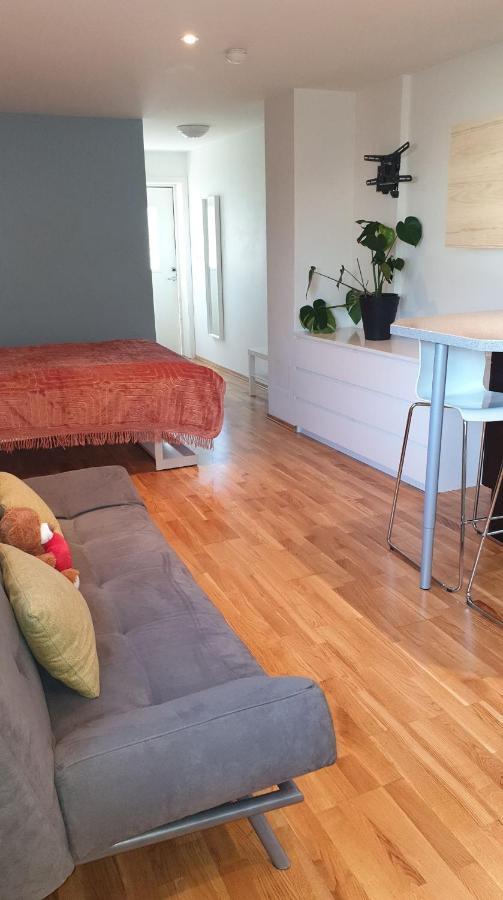 Modern Basement Apartments Stavanger, Sola Airport, Kjerag, Preikestolen Ngoại thất bức ảnh